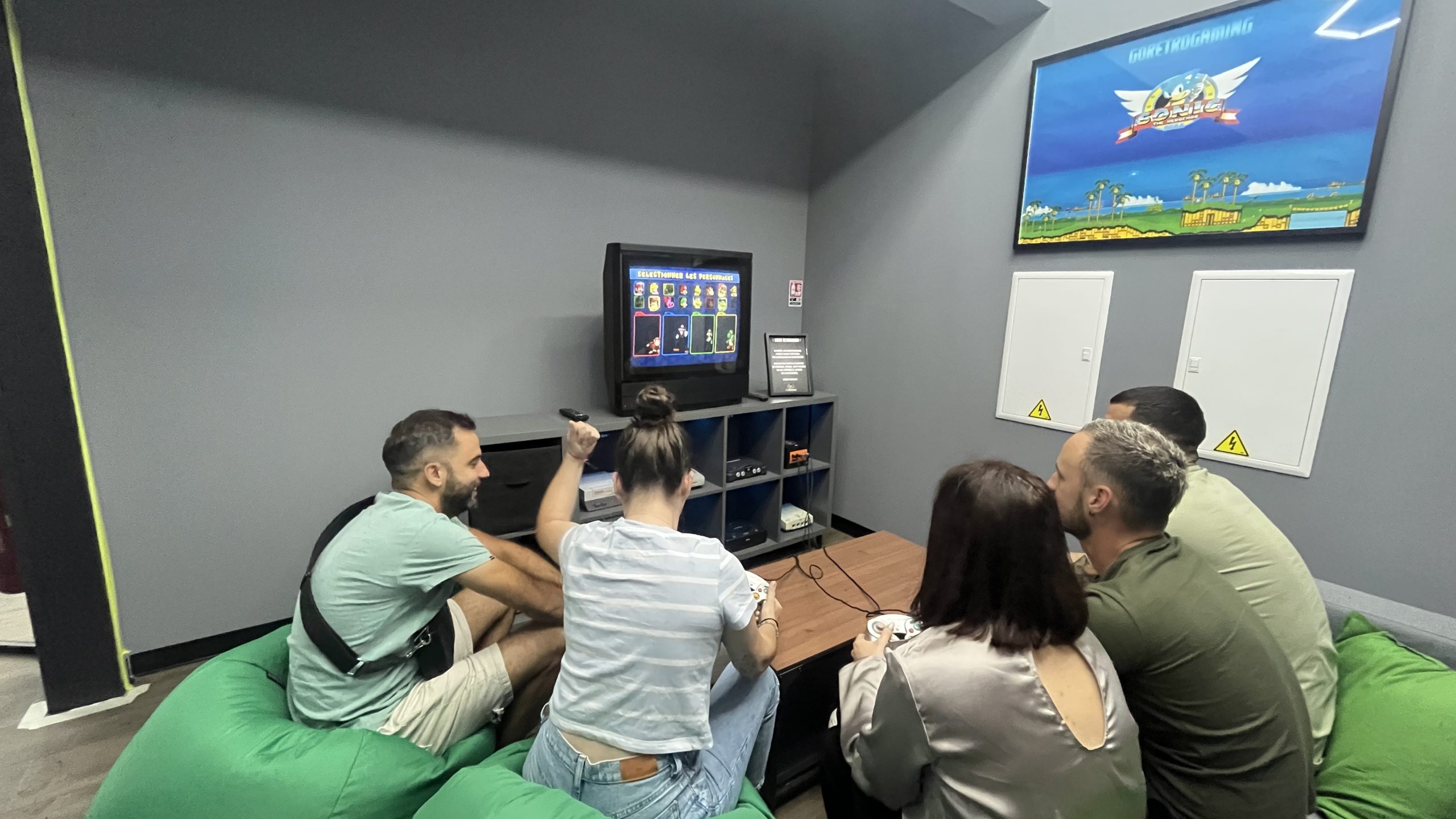 Espace rétrogaming - jouer en famille ou entre amis - GoretroGaming